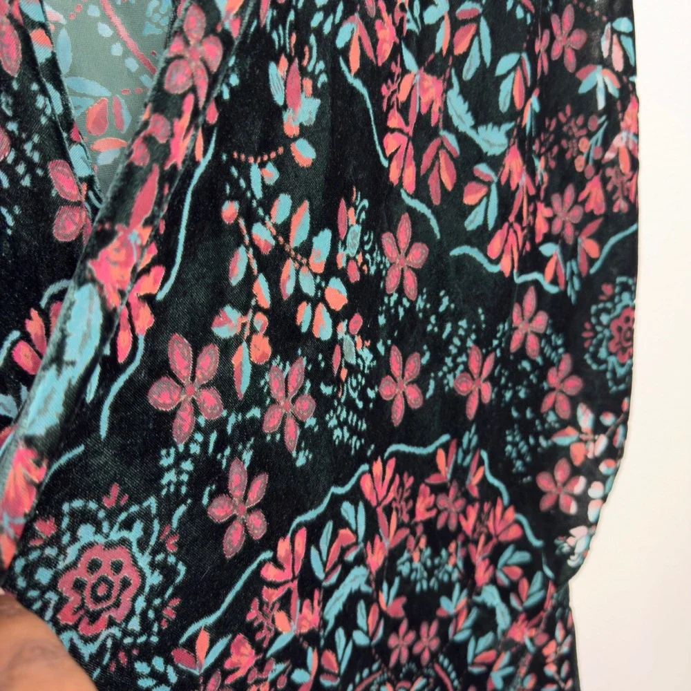 Torrid Women Ruana Burnout‎ Velvet Kimono O/S Green Floral Open Front Cardigan